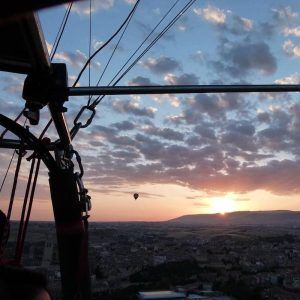 Disfrutando el vuelo en globo