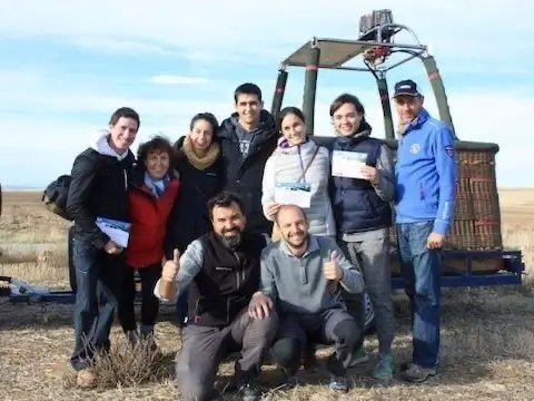 Todos reciben su Diploma acreditativo de su vuelo en globo