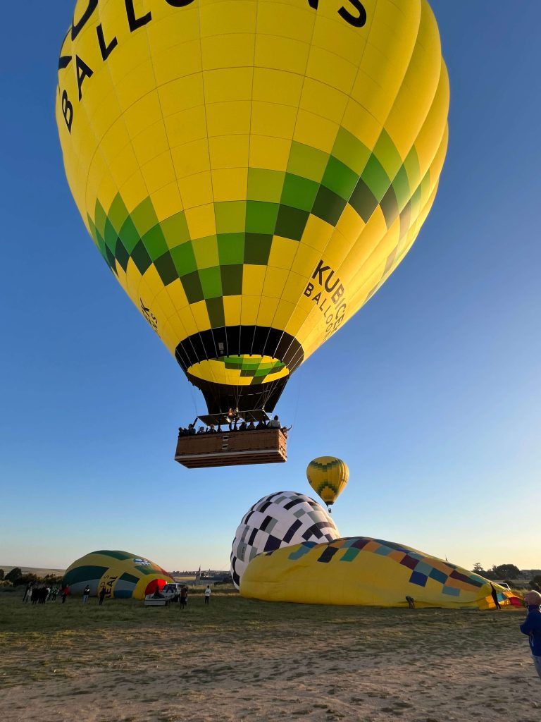 Viaje en globo con hotel en Segovia