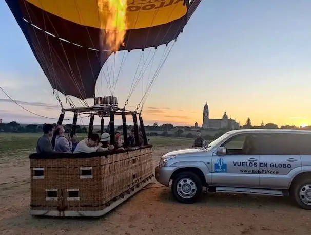 4 razones para organizar un vuelo en globo familiar - Página