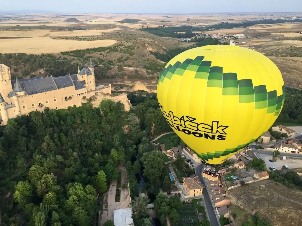 Regalar un paseo en globo por Navidad - Alcázar