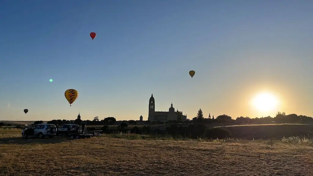 Vuelo en globo y menu en Segovia