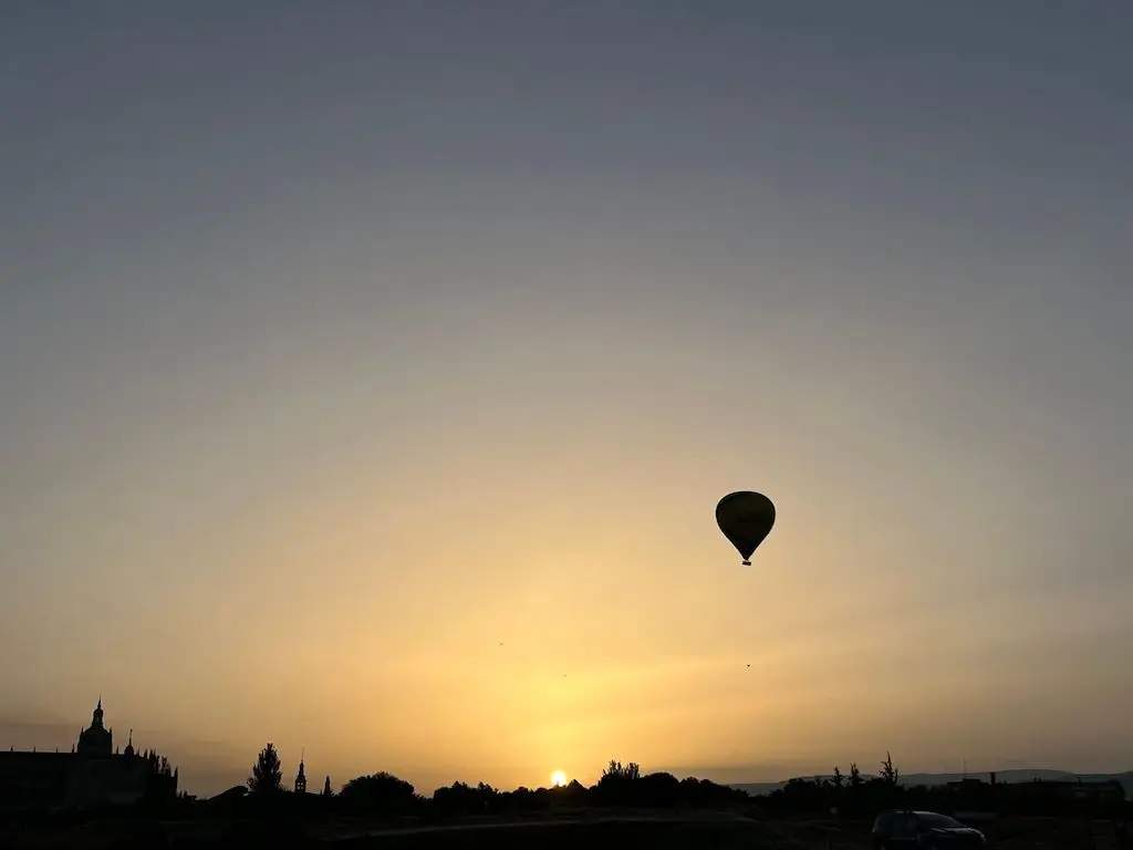 ¿Cuál es la mejor hora para un vuelo en globo? amanecer