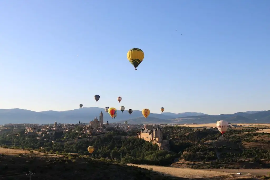 empresa líder de viajes en globo en Madrid - cielo