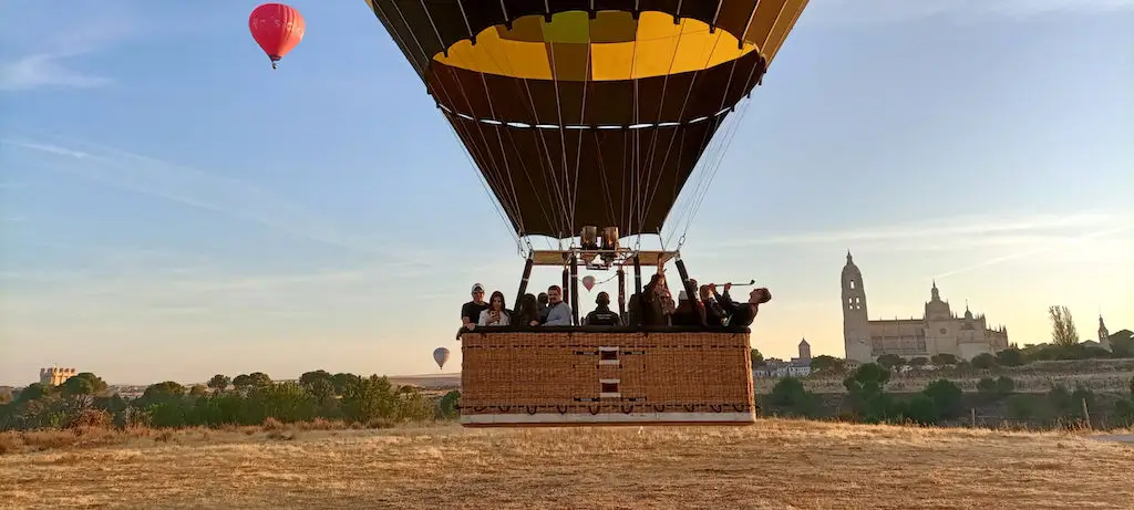 Existe un peso máximo para viajar en globo - 02