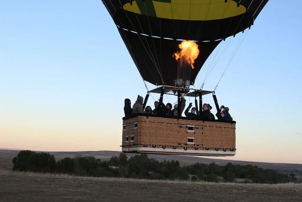 Existe un peso máximo para viajar en globo - 02