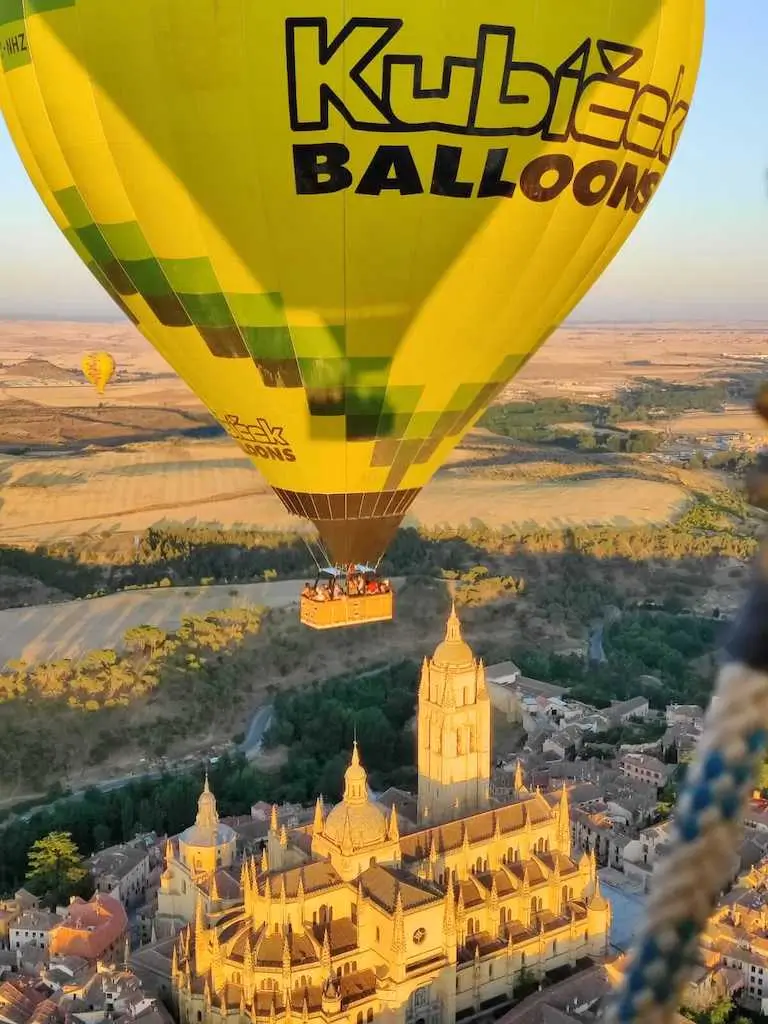Montar en globo en Madrid-Segovia