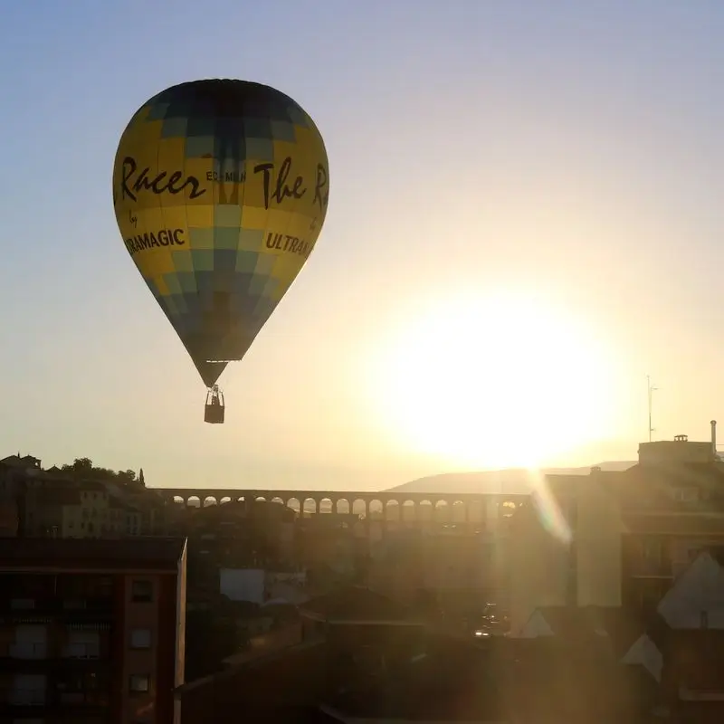 Planes de otoño el vuelo en globo en Segovia 01